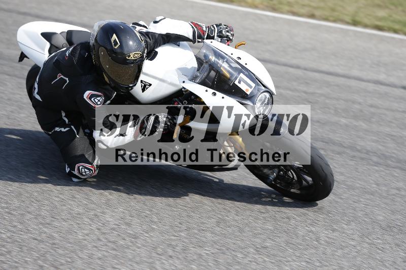 /Archiv-2025/49 26.08.2025 Cornu Master School ADR/blau-bleu/1